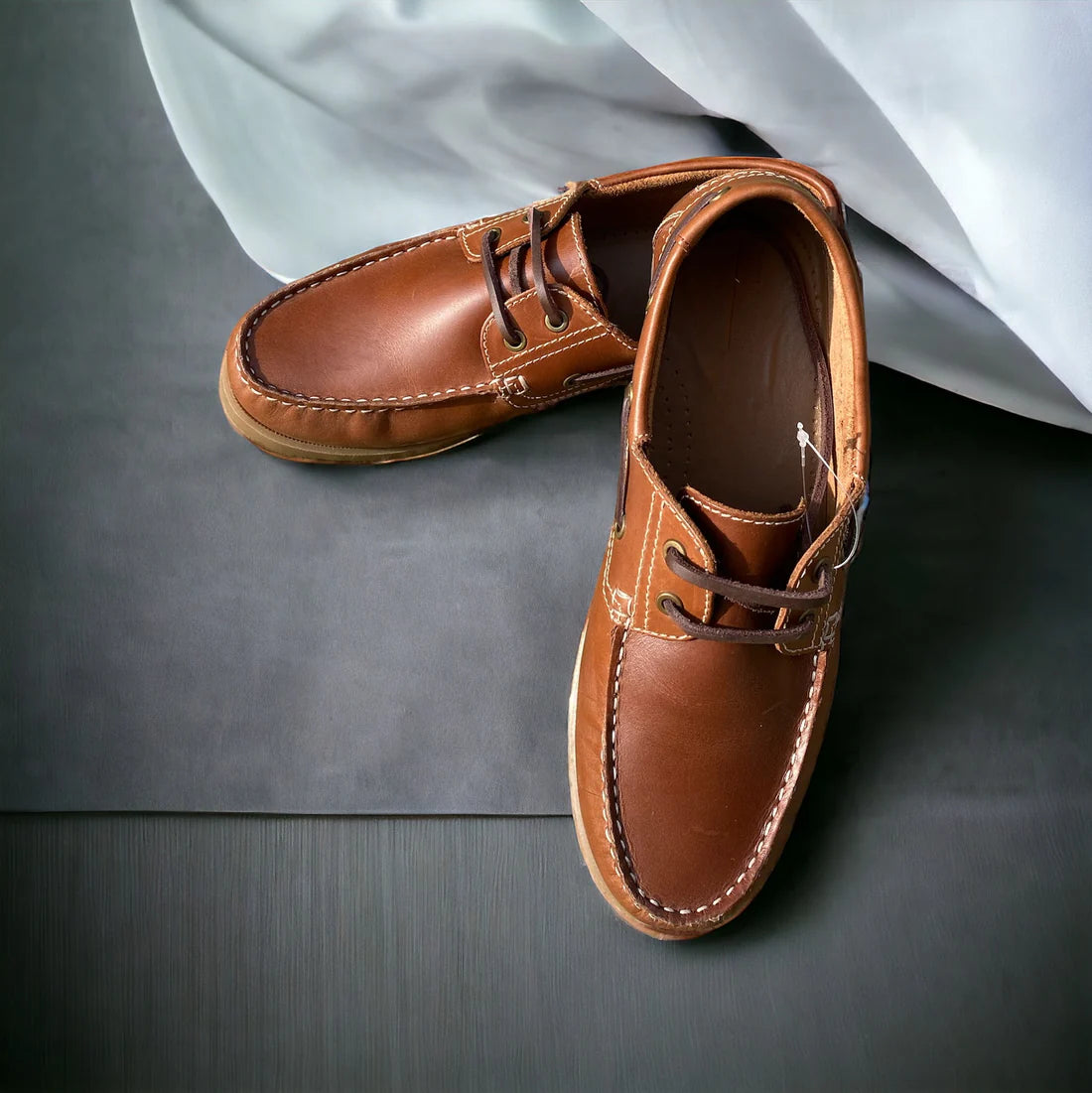 HANDSEWN BOAT SHOES - BROWN