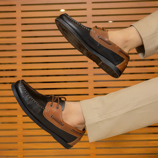 HANDSEWN BOAT SHOES - OAK