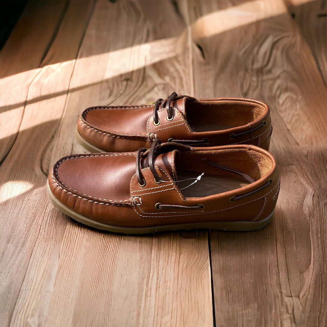 HANDSEWN BOAT SHOES - BROWN