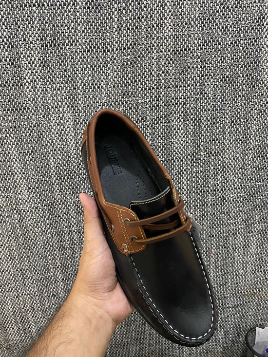 HANDSEWN BOAT SHOES - OAK